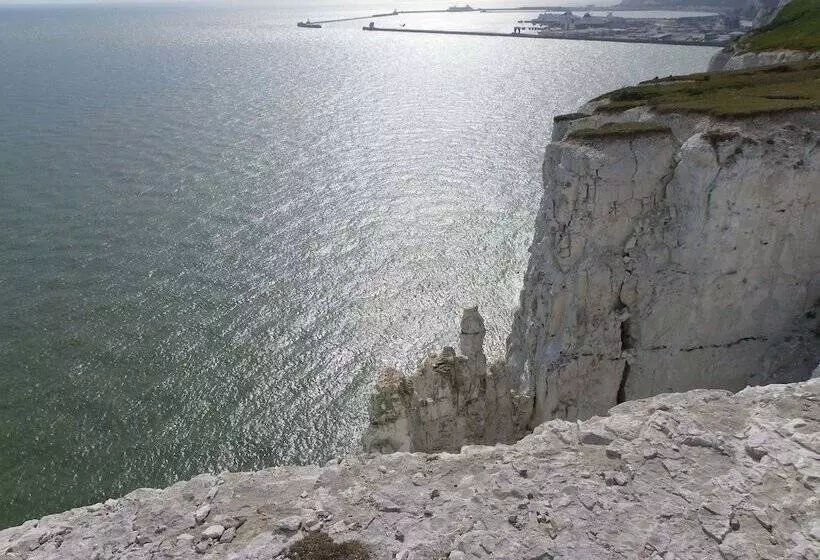 فندق Maison Dieu Guest House