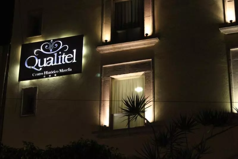 Отель Qualitel Centro Historico