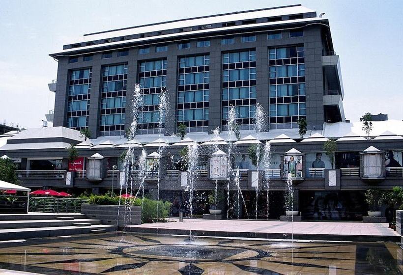 호텔 Svelte Delhi, A Member Of Radisson Individuals