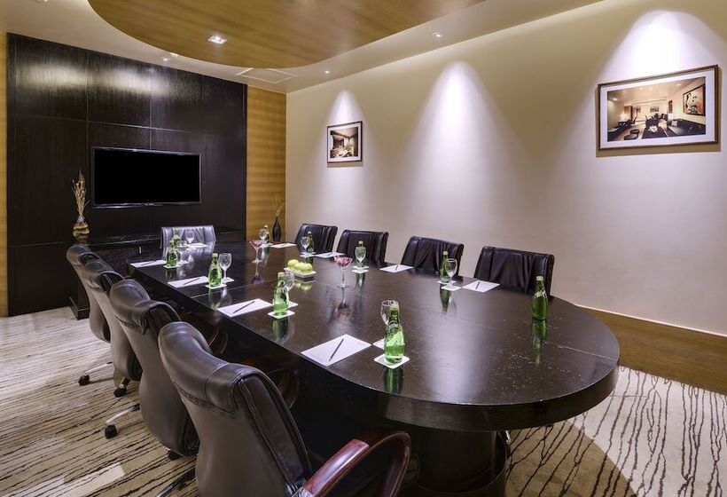 호텔 Svelte Delhi, A Member Of Radisson Individuals