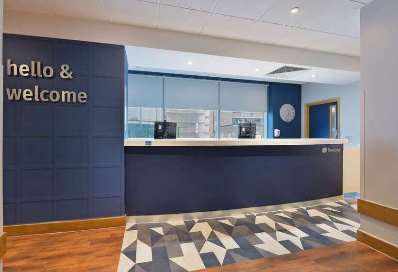 בית מלון כפרי Travelodge London Central Southwark