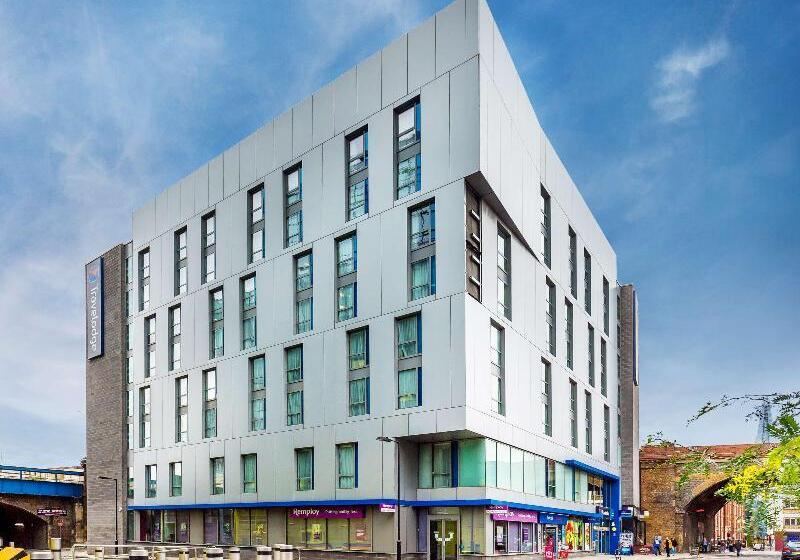 בית מלון כפרי Travelodge London Central Southwark