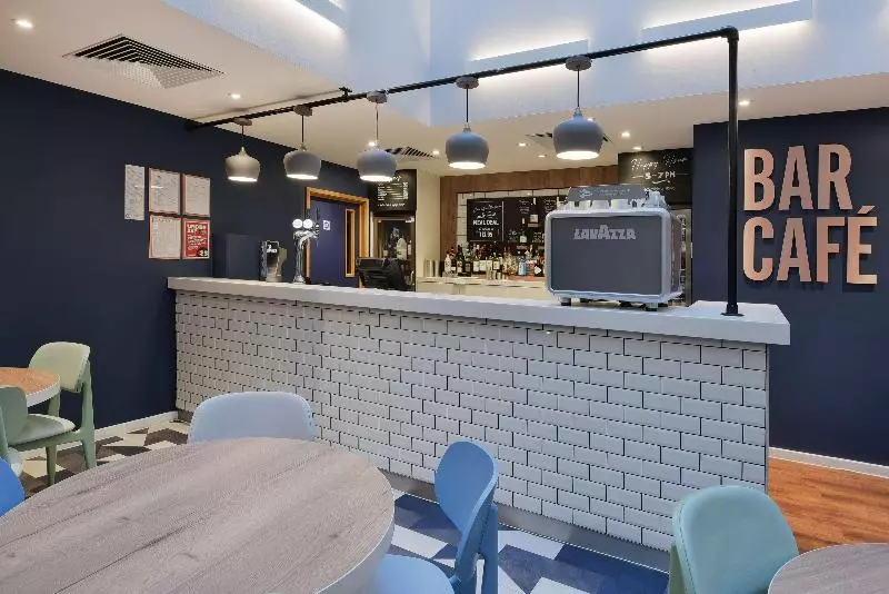 호텔 Travelodge London Central Southwark