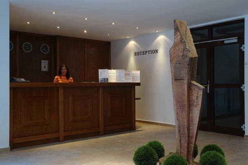 Winslow Atrium Apart