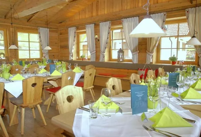 Retkeilymaja Zum Breitenberg