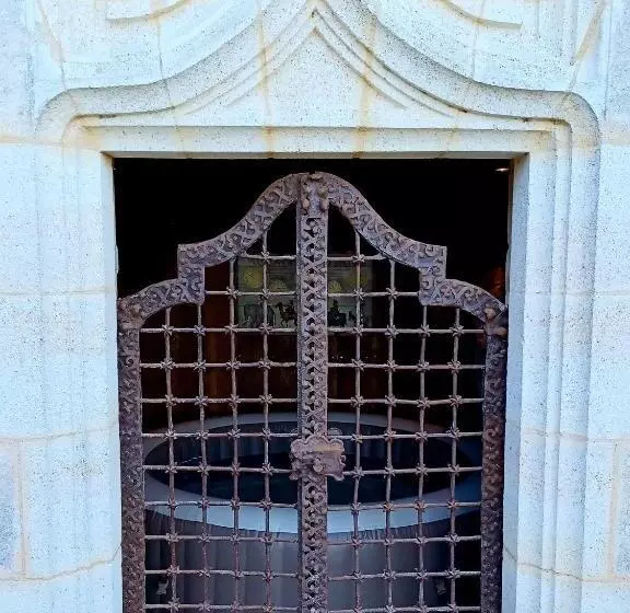 تختخواب و صبحانه Chateau De La Grave