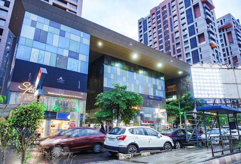 Fabhotel Royale Celebrations