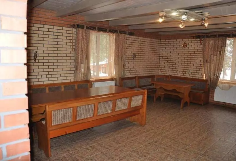 Hotelli сосновий двір