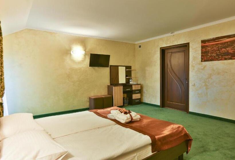 בית מלון כפרי роляда