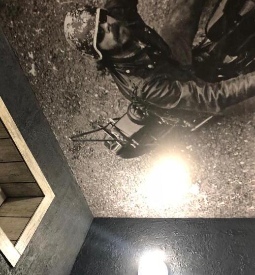 فندق Biker's Pub