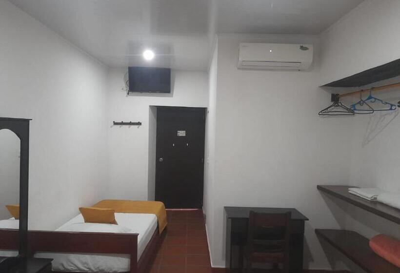 هتل Colonial San Felipe