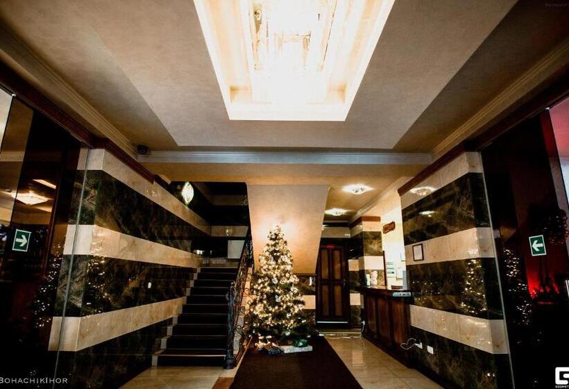 ホテル Karpatska Vezha