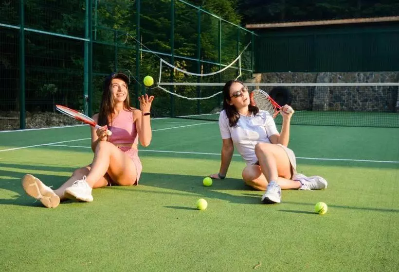 ホテル Karpatska Vezha