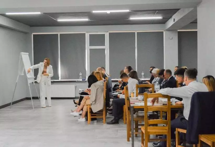 ホテル Karpatska Vezha