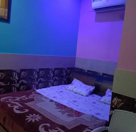 Hotel Oyo 43961  Yatra