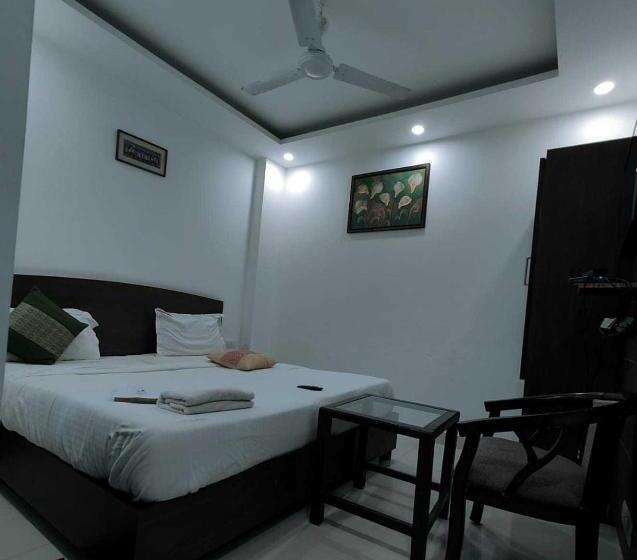 Hotel Oyo 43961  Yatra