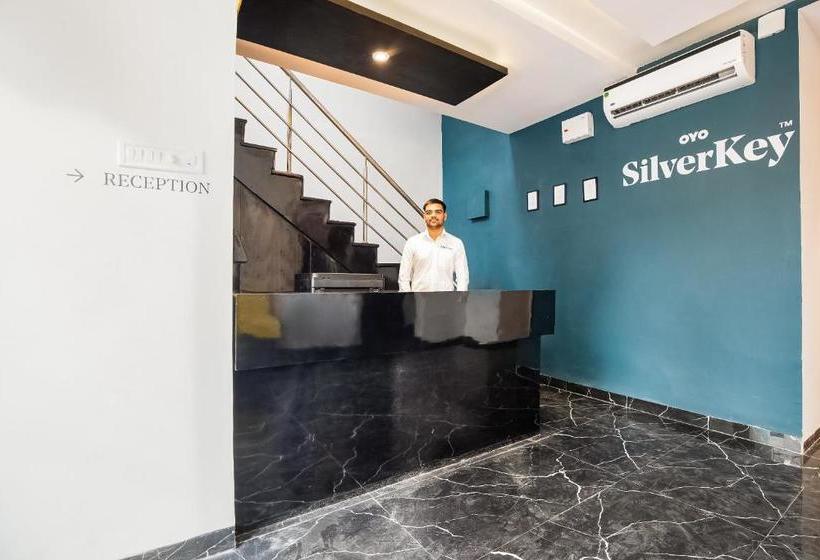 호텔 Silverkey Executive Stays 76822 S7