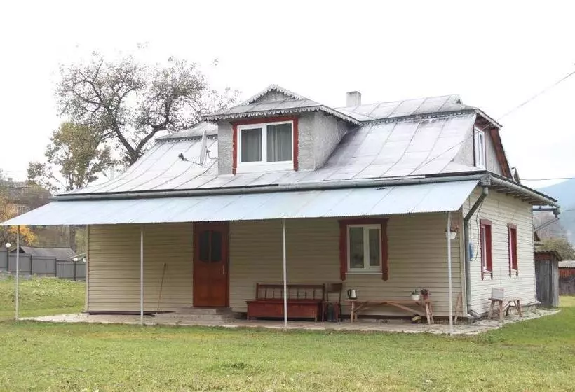 Majatalo у михайла під лісом