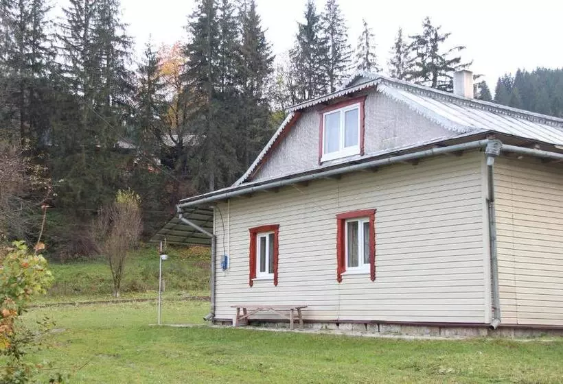 Majatalo у михайла під лісом