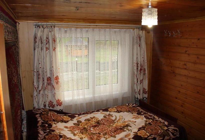 Пансион у михайла під лісом