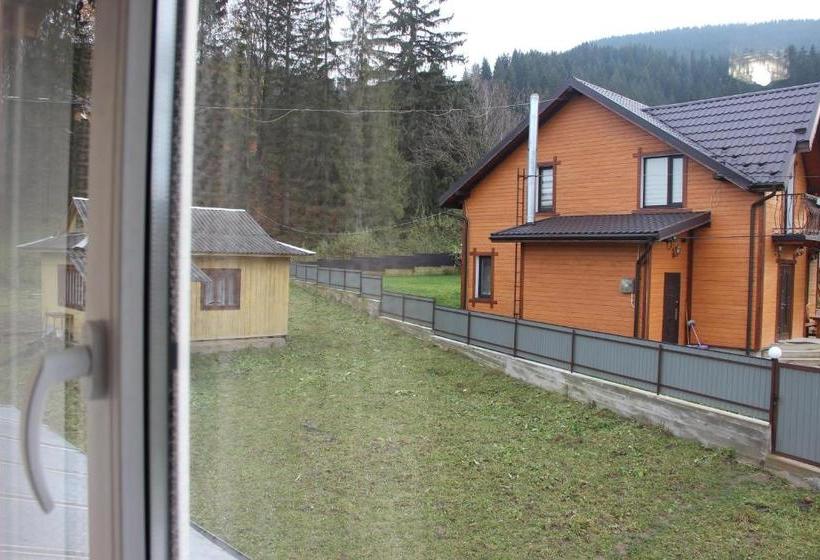 Пансион у михайла під лісом