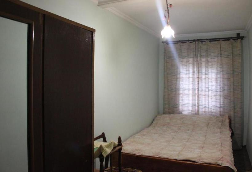 Пансион у михайла під лісом