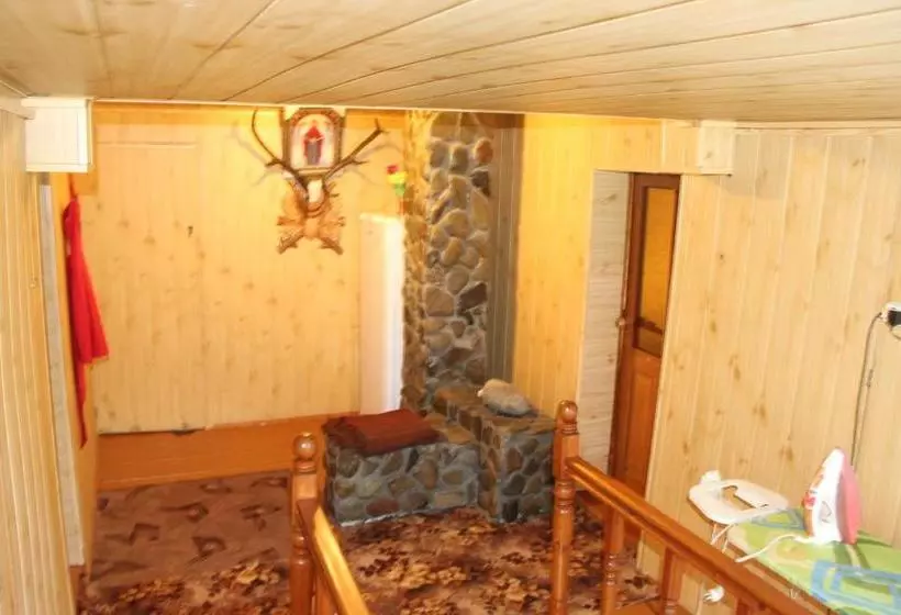 Majatalo у михайла під лісом