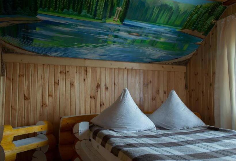 ペンション Synevyrskyj Chardash