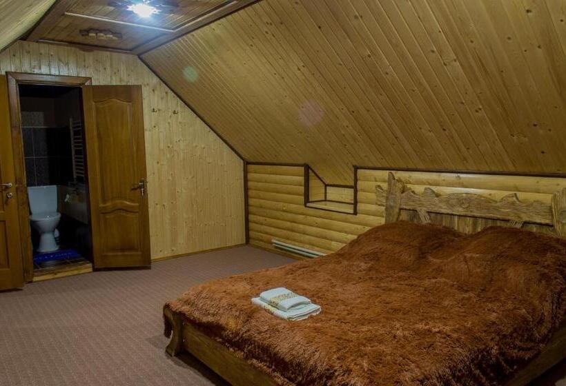 ペンション Synevyrskyj Chardash