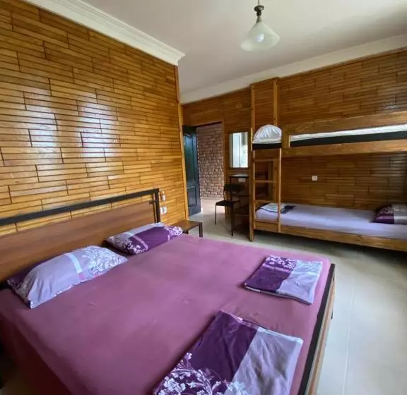 پانسیون Guest House Shekvetili