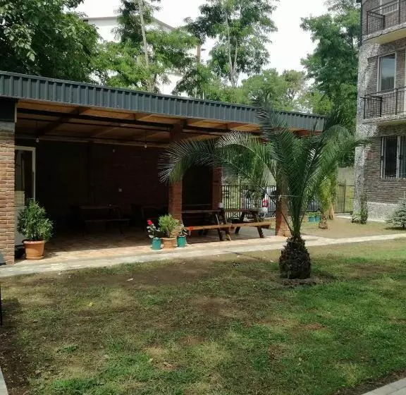 پانسیون Guest House Shekvetili