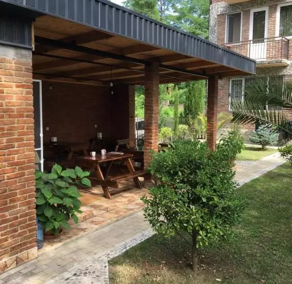 پانسیون Guest House Shekvetili