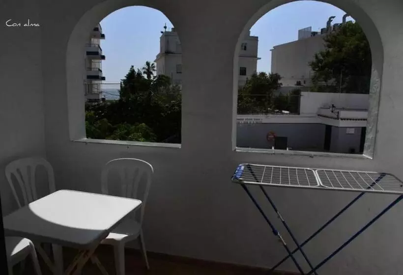 پانسیون Hostal Costa De La Luz