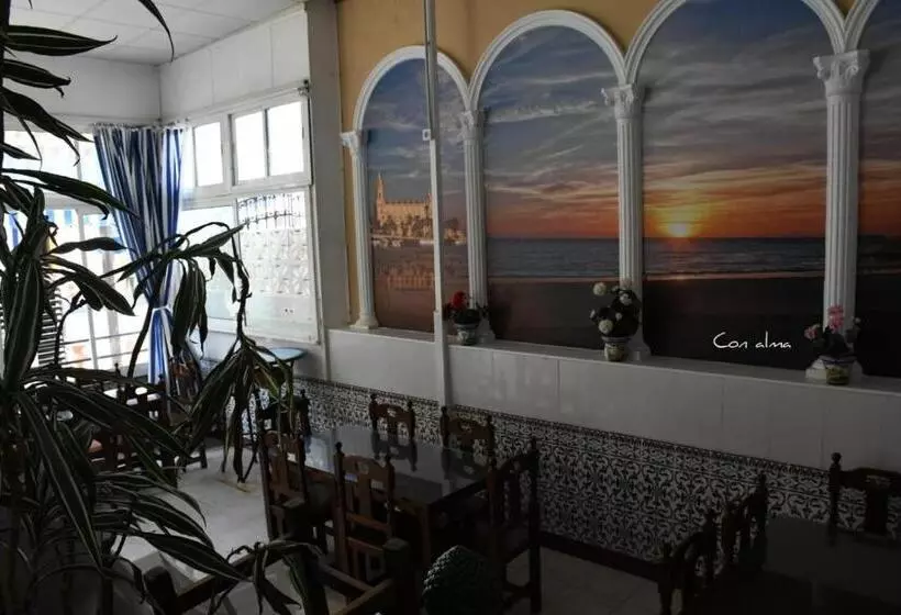 پانسیون Hostal Costa De La Luz