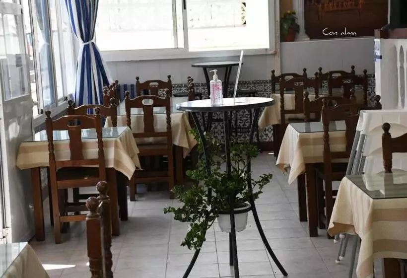 پانسیون Hostal Costa De La Luz