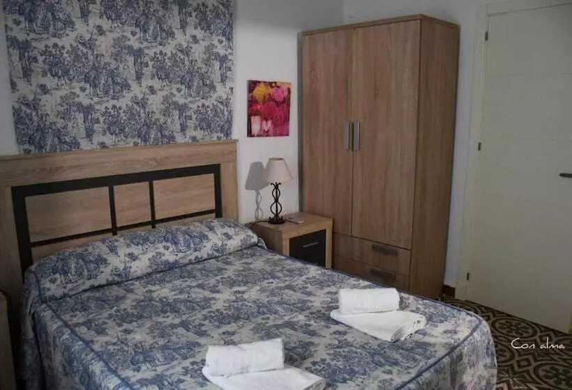 پانسیون Hostal Costa De La Luz