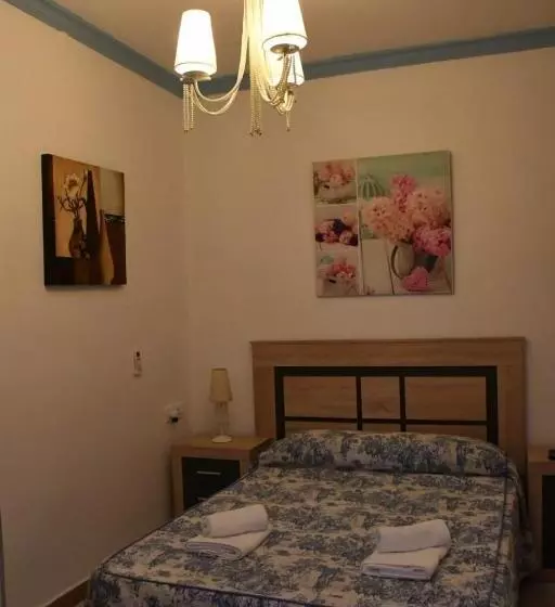 پانسیون Hostal Costa De La Luz