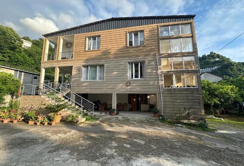 پانسیون Marina Kvariati