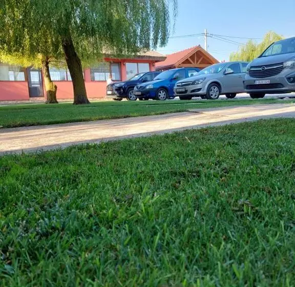 Pensiunea La Tavi
