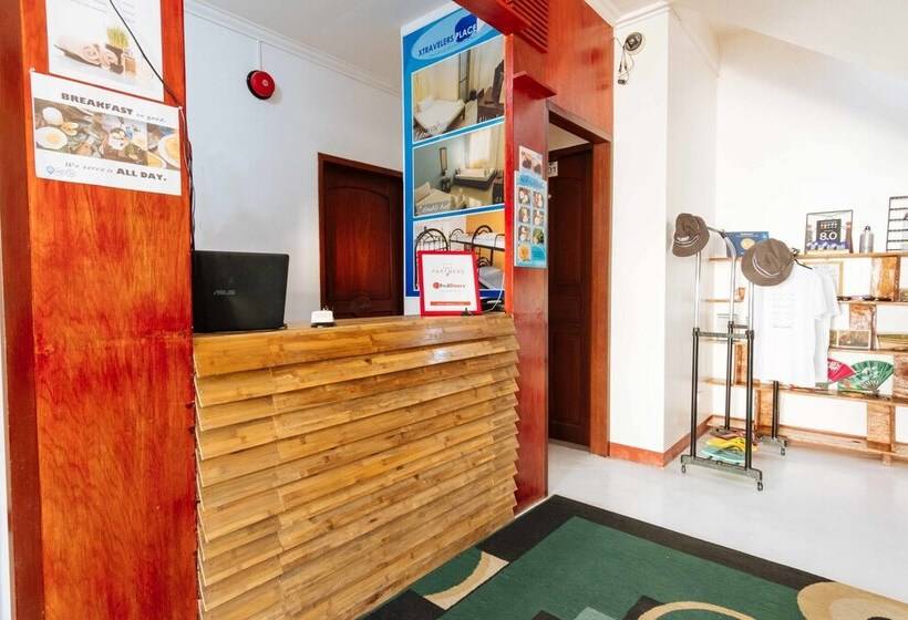 פנסיון Reddoorz Near Skylight Convention Center