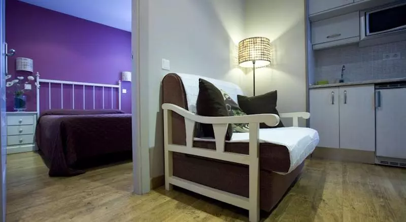 هتل Apartamentos Palacio Real