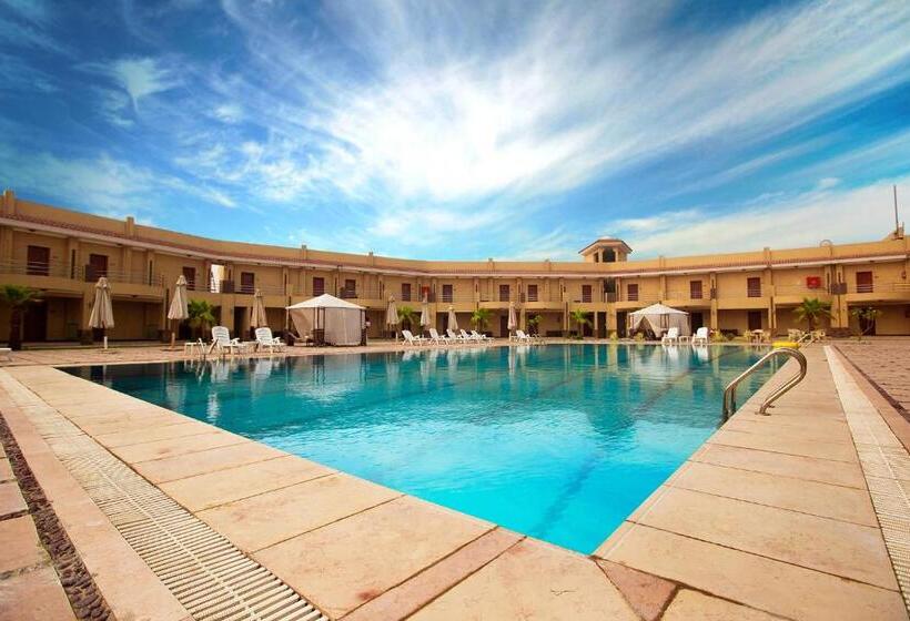 هتل La Viena Health Resort