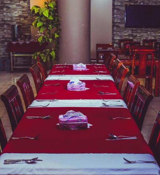 هتل La Viena Health Resort