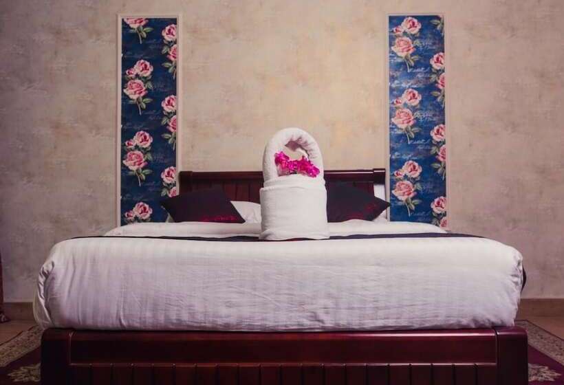 هتل La Viena Health Resort