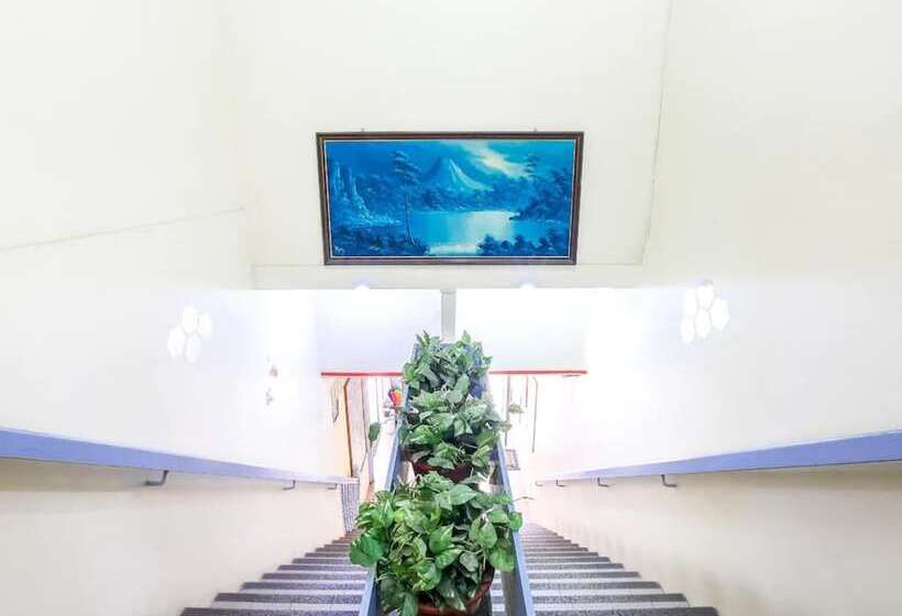 בית מלון כפרי Madani Muslim