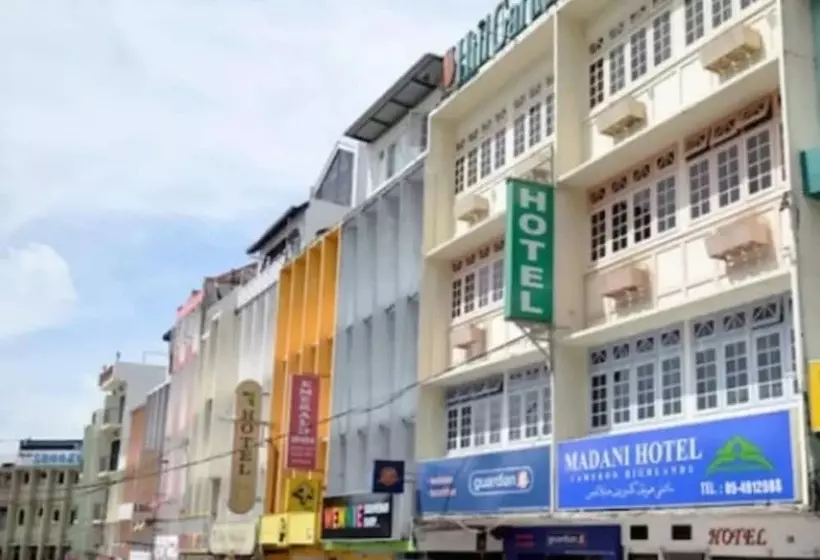 ホテル Madani Muslim