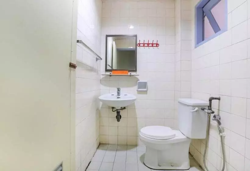 ホテル Madani Muslim