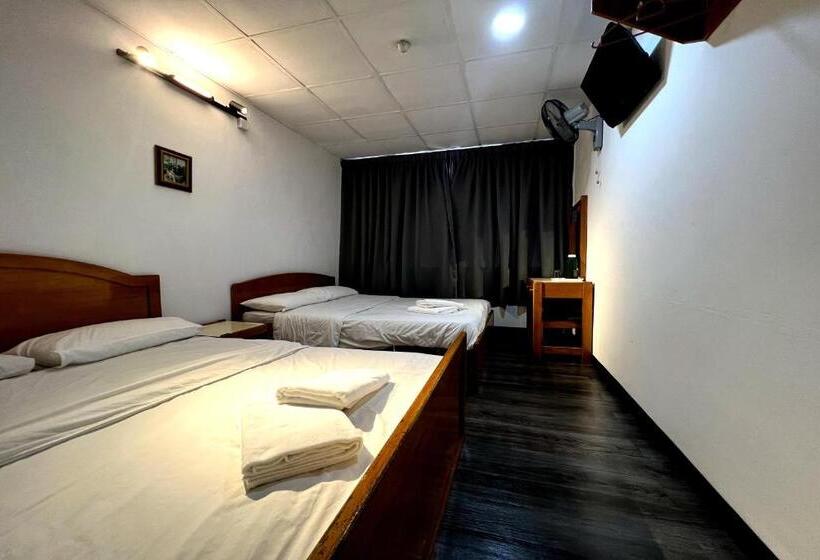 בית מלון כפרי Madani Muslim