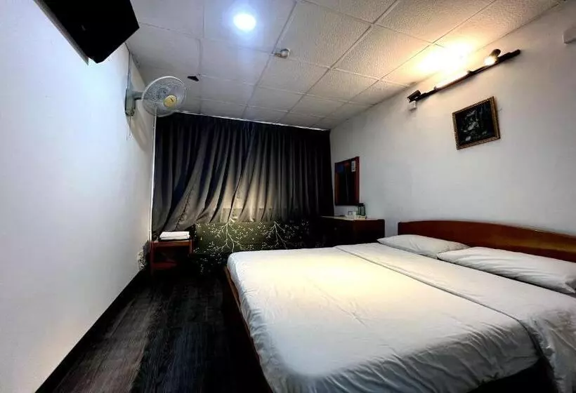 ホテル Madani Muslim