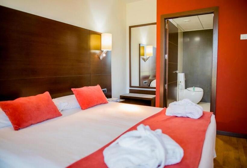 Hospedium Hotel Valles De Gredos Golf